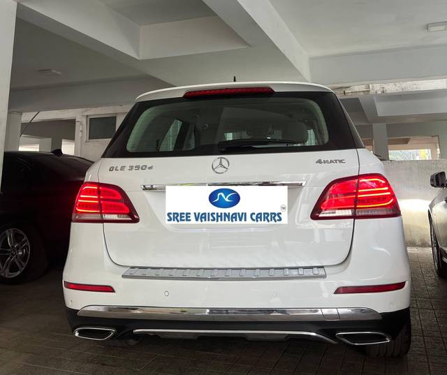 https://images10.gaadi.com/usedcar_image/4557569/original/processed_c6454eb34869762649fe6d4c7735d27e.jpeg?imwidth=6401
