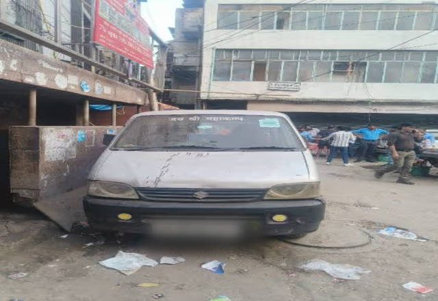https://images10.gaadi.com/usedcar_image/4557582/original/86db21d9-4faf-4583-a56e-9eb8aea04a48.?imwidth=6400