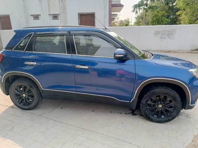 https://images10.gaadi.com/usedcar_image/4557592/original/processed_719881a8-f4d2-4d00-b7d7-9b1c72abc664.jpg?imwidth=6401