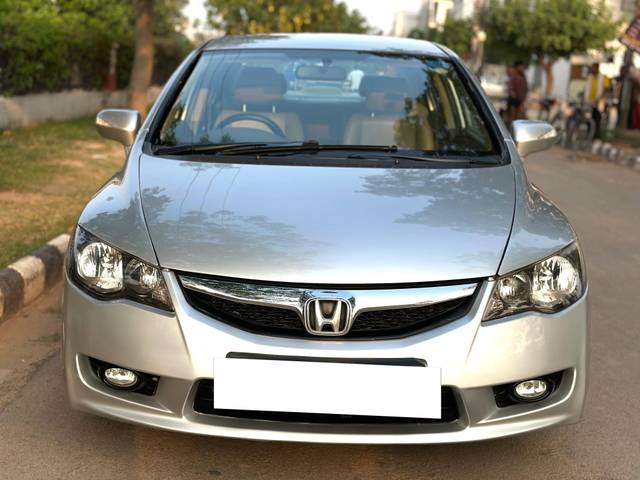 https://images10.gaadi.com/usedcar_image/4557594/original/processed_915dcb05a73533b4293c94461576f2f0.jpg?imwidth=6400