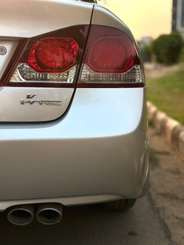 https://images10.gaadi.com/usedcar_image/4557594/original/processed_dcc30722a5501e22b16051fc0b0ffa1e.jpg?imwidth=6401