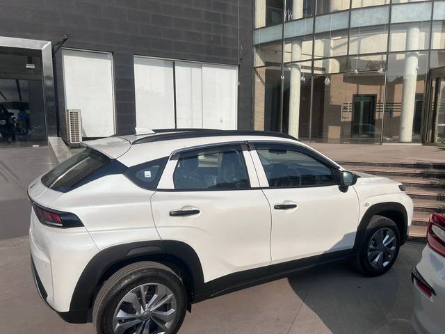 https://images10.gaadi.com/usedcar_image/4557635/original/407e65af-9099-4a5a-8316-88e578111b61.jpg?imwidth=6400