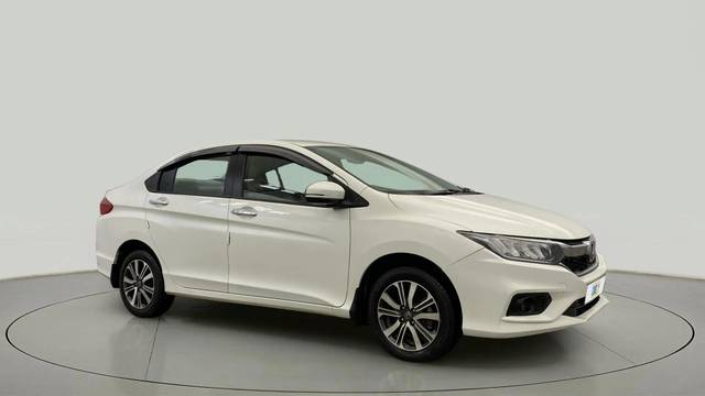 https://images10.gaadi.com/usedcar_image/4557645/original/d75cb92c3050baba4c541f63ef8e9e1d.jpg?imwidth=6400