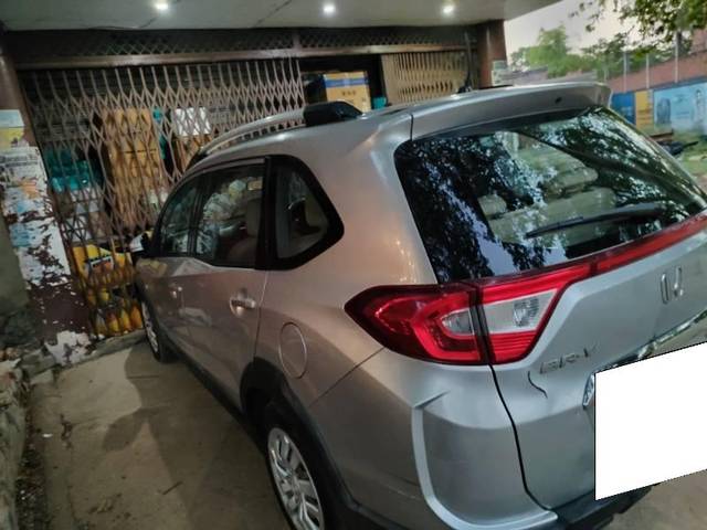 https://images10.gaadi.com/usedcar_image/4557656/original/processed_ca26cff7-ecea-4e94-90c2-1fc4776a674b.jpg?imwidth=6400