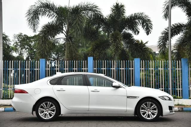 https://images10.gaadi.com/usedcar_image/4557665/original/processed_d0d8151f0ca91016187769e541f49ddd.jpg?imwidth=6401