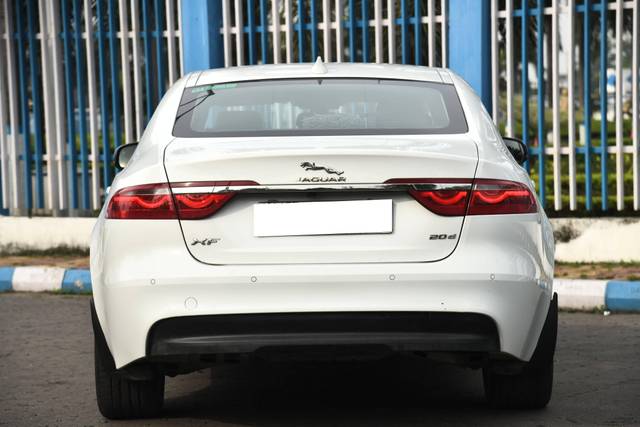 https://images10.gaadi.com/usedcar_image/4557665/original/processed_e511fe7b8b01a97e5c08d8bb5b9212a6.jpg?imwidth=6402