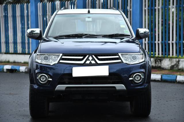 https://images10.gaadi.com/usedcar_image/4557674/original/processed_216faef30121e55524c72e0273e65ffb.jpg?imwidth=6402