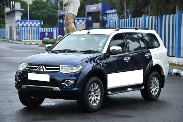 https://images10.gaadi.com/usedcar_image/4557674/original/processed_4114e605ed7660740885ee1f01d91119.jpg?imwidth=6400