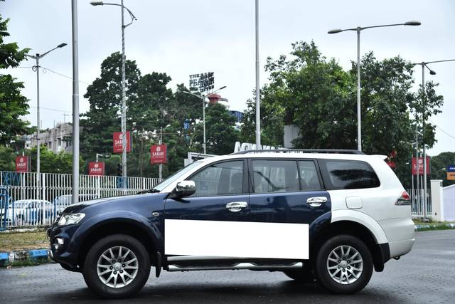 https://images10.gaadi.com/usedcar_image/4557674/original/processed_b906e76d894add504832f43c241f673a.jpg?imwidth=6401