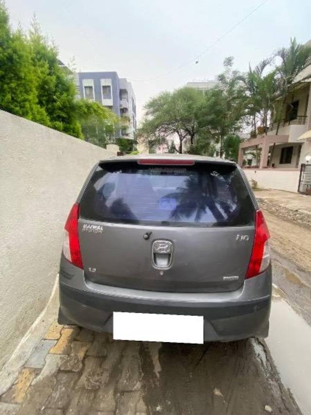 https://images10.gaadi.com/usedcar_image/4557689/original/processed_9eaf0fec-73a6-48aa-8ee7-6c8a5b5877ad.jpeg?imwidth=6402