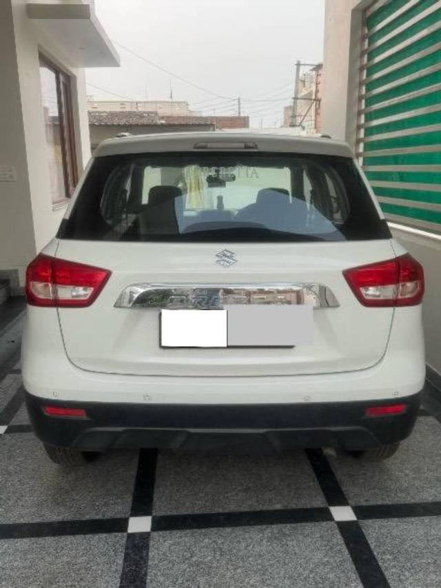 https://images10.gaadi.com/usedcar_image/4557693/original/processed_b3c13e2e-ec8a-43fe-8f7e-e92368dcfede.jpeg?imwidth=6401