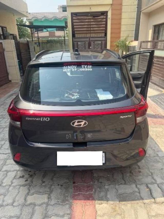 https://images10.gaadi.com/usedcar_image/4557731/original/processed_6f60b0f5-69bc-4b60-b8aa-6eaffb35e176.jpeg?imwidth=6401