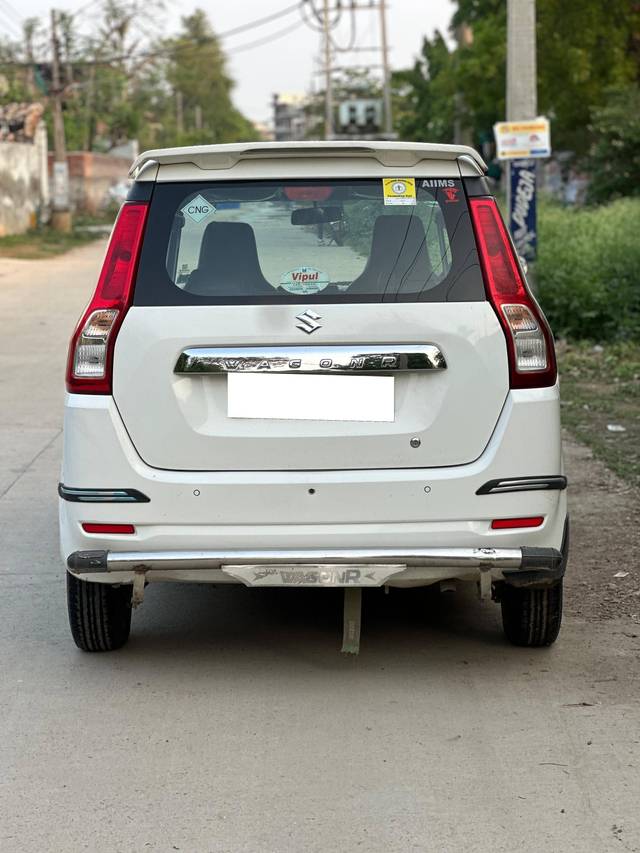 https://images10.gaadi.com/usedcar_image/4557768/original/processed_0ab184594ca51f6b9f7f4c6350d48c21.jpg?imwidth=6402