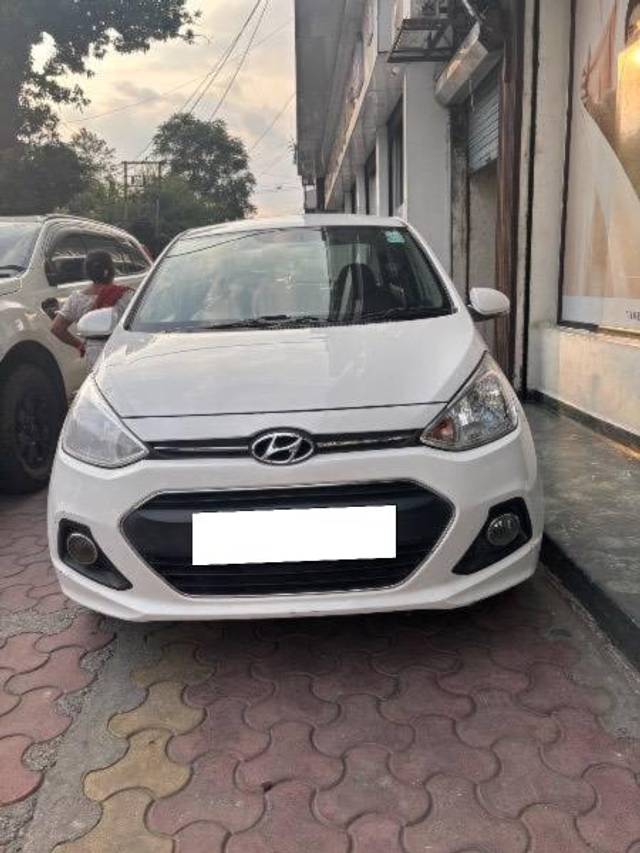 https://images10.gaadi.com/usedcar_image/4557771/original/processed_2862cd46-a4d6-402f-916d-ac05e18ae515.jpeg?imwidth=6400