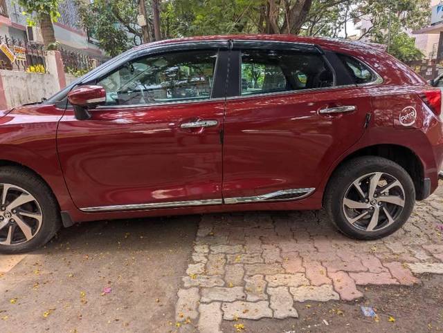 https://images10.gaadi.com/usedcar_image/4557773/original/processed_ba518641-7883-4506-9cbd-7ab24fdd8d95.jpg?imwidth=6402