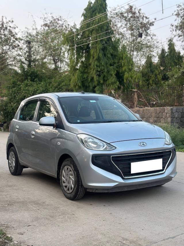 https://images10.gaadi.com/usedcar_image/4557782/original/processed_2c195b533db4226523053c657f3bd7bd.jpg?imwidth=6400