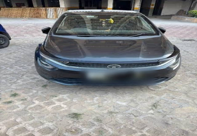 https://images10.gaadi.com/usedcar_image/4557785/original/1669c5dc-5e9f-4a5b-9eb6-3e847b3d0a5d.?imwidth=6400