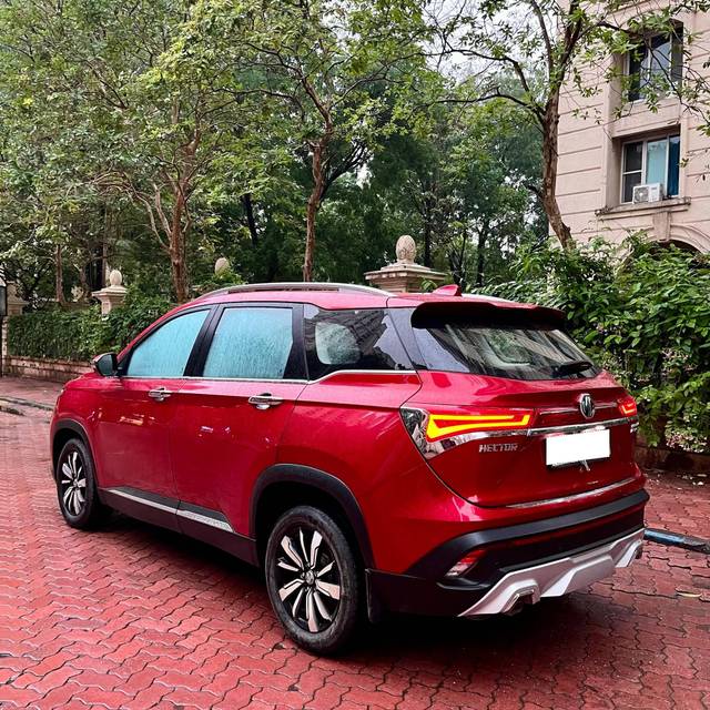 https://images10.gaadi.com/usedcar_image/4557792/original/processed_39a77cafee660b06fb63dcd67c8d3224.JPG?imwidth=6402