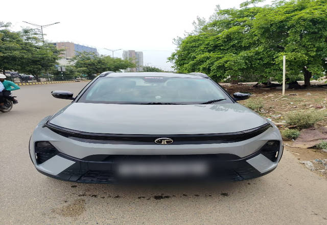 https://images10.gaadi.com/usedcar_image/4557812/original/00346019-d5b5-4dfc-b833-00a1f5a3127a.?imwidth=6400