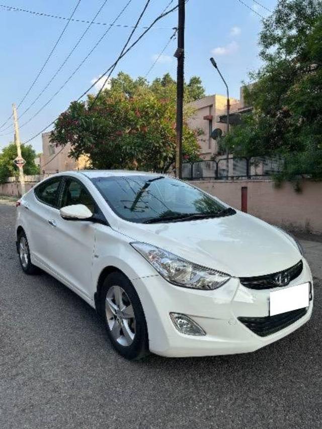 https://images10.gaadi.com/usedcar_image/4557837/original/processed_cca7d056-19d2-4272-a88c-812880b24b00.jpeg?imwidth=6400