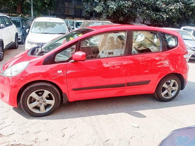 https://images10.gaadi.com/usedcar_image/4557888/original/processed_8b1318c8b98b09db8d78bc6674c61eaa.jpg?imwidth=6400