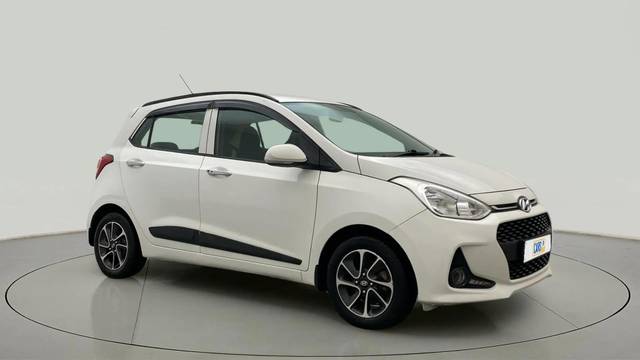 https://images10.gaadi.com/usedcar_image/4557889/original/a0d5ae081c89af2484b246ecd35172a4.jpg?imwidth=6400