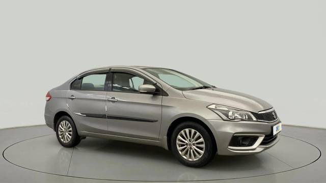 https://images10.gaadi.com/usedcar_image/4557904/original/e3a46925c153cc26a09c8506f8535c97.jpg?imwidth=6400