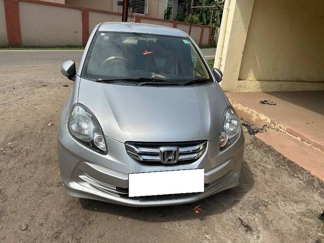 https://images10.gaadi.com/usedcar_image/4557936/original/processed_0f23d6b2-5d7e-4460-80e4-dd31c0e5c28b.jpeg?imwidth=6402
