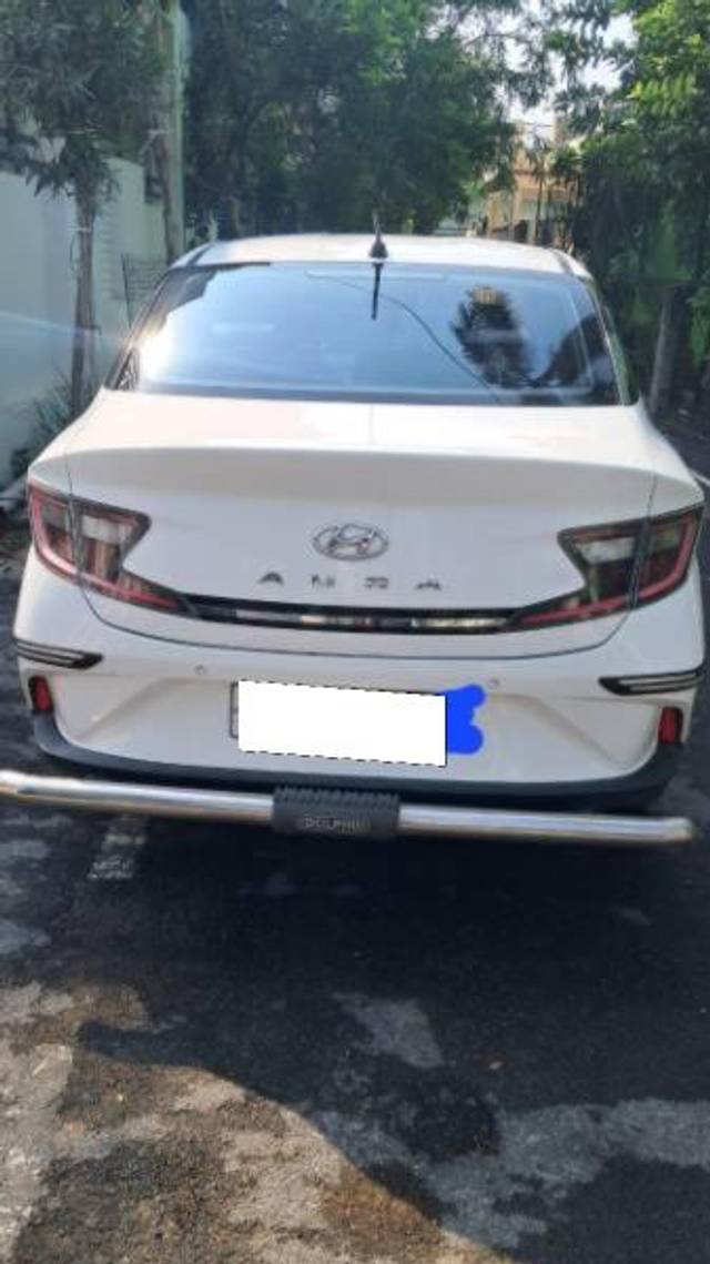 https://images10.gaadi.com/usedcar_image/4557969/original/processed_24a31e97-8bd6-4223-a8ce-da35babf4b30.jpg?imwidth=6401
