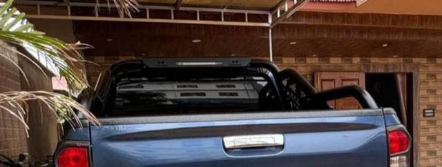 https://images10.gaadi.com/usedcar_image/4557988/original/processed_b18fdbf0-67a6-4d46-9ad8-75ed03e2771b.jpg?imwidth=6402