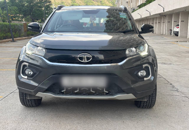 https://images10.gaadi.com/usedcar_image/4558000/original/a86b7786-573f-4f1b-bb05-bbbd86e7d0bb.?imwidth=6400