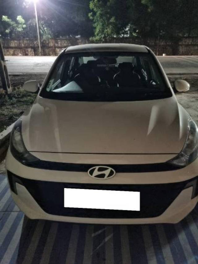 https://images10.gaadi.com/usedcar_image/4558035/original/processed_2013db5c-a330-4cb5-bdf5-c4a4fa4035f2.jpg?imwidth=6400