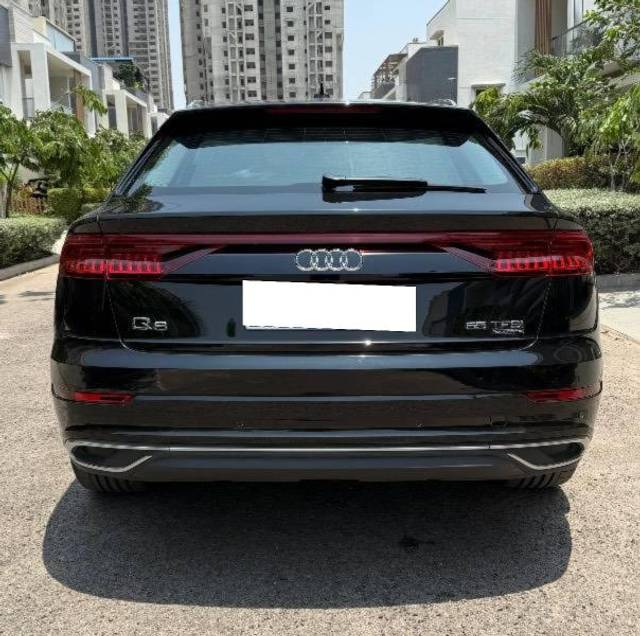 https://images10.gaadi.com/usedcar_image/4558042/original/processed_e477ce6d-f947-49fa-980e-7999ed8afebf.jpeg?imwidth=6402