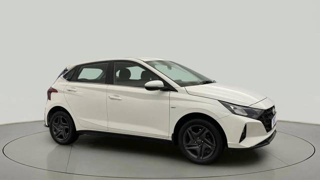 https://images10.gaadi.com/usedcar_image/4558083/original/852bb4aeb604a42a1ae3e3f65d670eaf.jpg?imwidth=6400