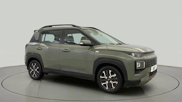 https://images10.gaadi.com/usedcar_image/4558084/original/1f165086e57d569785d4fa031538e363.jpg?imwidth=6400