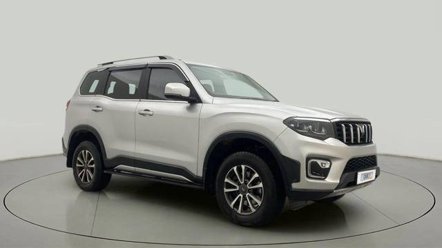 https://images10.gaadi.com/usedcar_image/4558088/original/ed0341dd9a1e3a758012967b03ac6441.jpg?imwidth=6400