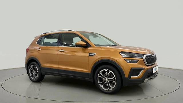 https://images10.gaadi.com/usedcar_image/4558092/original/9e0ced298e519167e4c378c5f22fc842.jpg?imwidth=6400