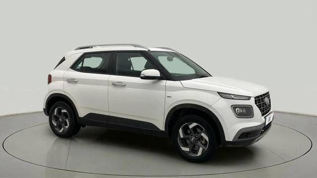 https://images10.gaadi.com/usedcar_image/4558178/original/7d269d26c489331f9bdb59ea1187da4e.jpg?imwidth=6400
