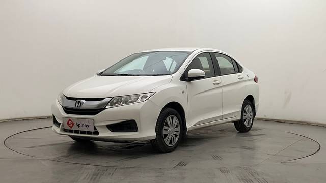 https://images10.gaadi.com/usedcar_image/4558202/original/cc11ef786e54c216343905f16fbe14a8.JPG?imwidth=6400
