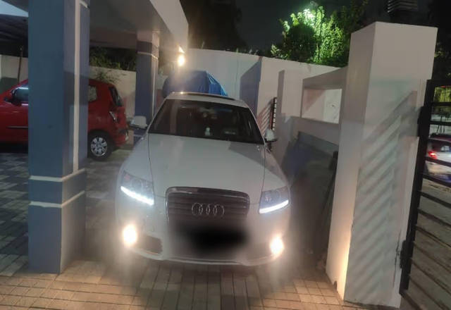 https://images10.gaadi.com/usedcar_image/4558264/original/d83c8f32-e4c6-4f74-9052-79c7a677067c.?imwidth=6400