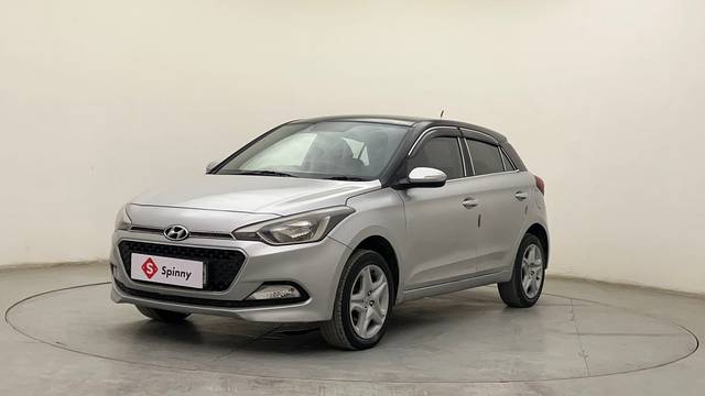https://images10.gaadi.com/usedcar_image/4558324/original/e541bacd2d002ef1911f07728c5ca1bf.JPG?imwidth=6400