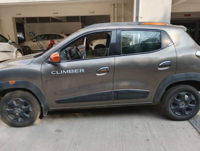 https://images10.gaadi.com/usedcar_image/4558362/original/cedf46f9-1cab-41a3-b069-1dcdf7bc9421.jpg?imwidth=6401