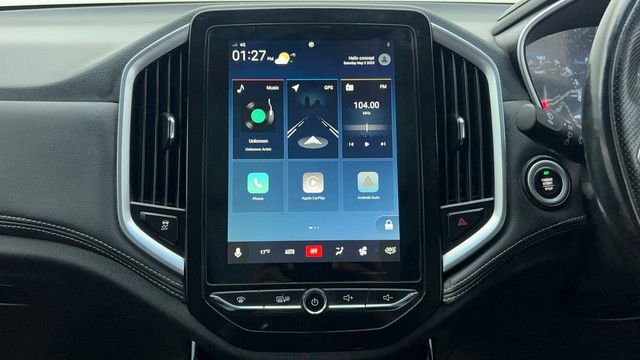 Second-hand 2019 MG Hector Plus Sharp Hybrid MT for sale in Ahmedabad-25