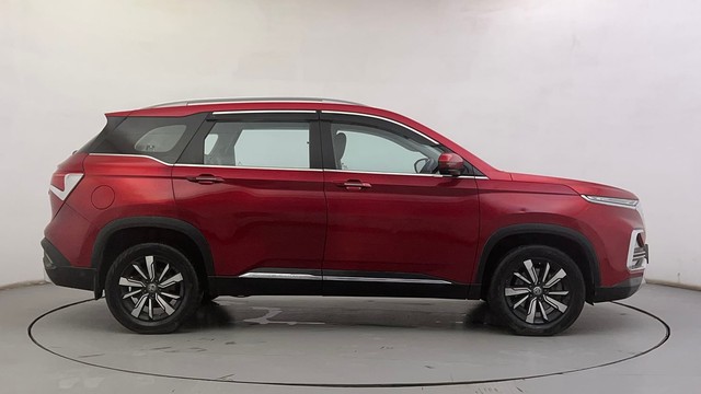 Second-hand 2019 MG Hector Plus Sharp Hybrid MT for sale in Ahmedabad-2