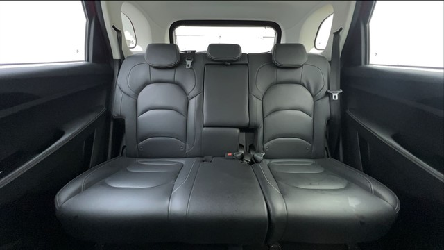 Second-hand 2019 MG Hector Plus Sharp Hybrid MT for sale in Ahmedabad-30