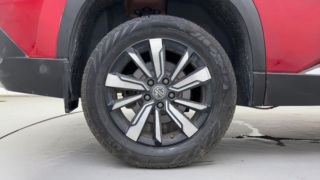 Second-hand 2019 MG Hector Plus Sharp Hybrid MT for sale in Ahmedabad-18