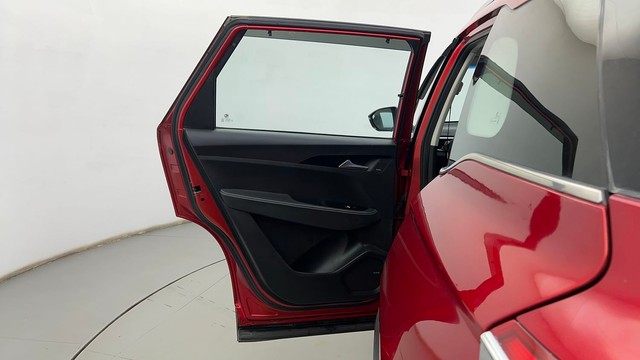 Second-hand 2019 MG Hector Plus Sharp Hybrid MT for sale in Ahmedabad-36