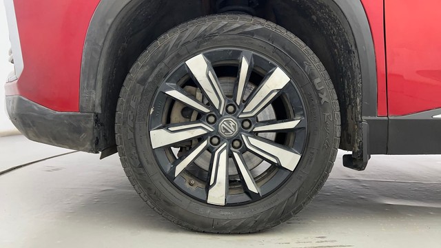 Second-hand 2019 MG Hector Plus Sharp Hybrid MT for sale in Ahmedabad-20