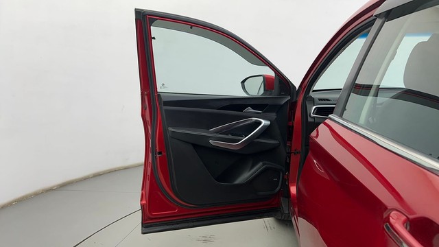 Second-hand 2019 MG Hector Plus Sharp Hybrid MT for sale in Ahmedabad-28