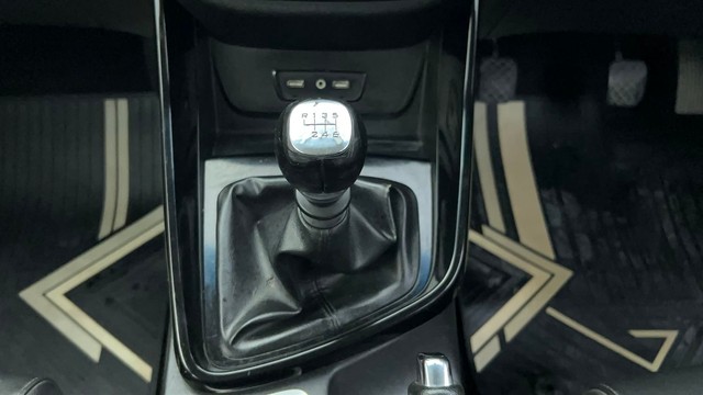 Second-hand 2019 MG Hector Plus Sharp Hybrid MT for sale in Ahmedabad-12